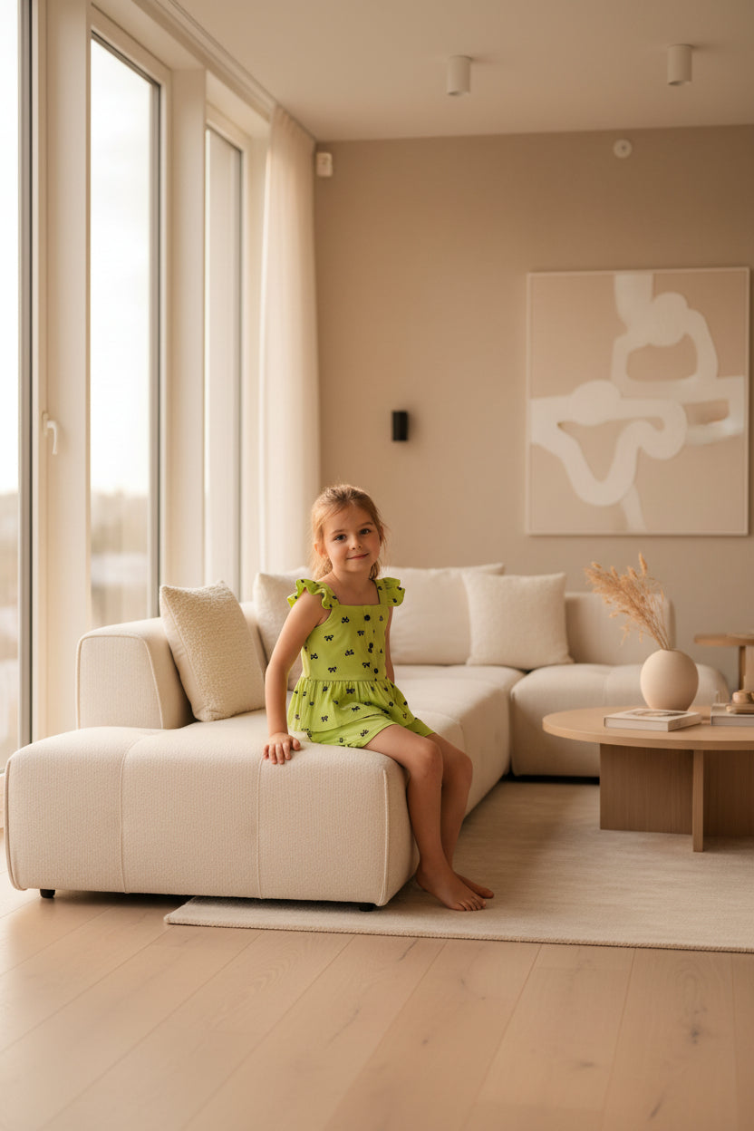 Bow print girl's 2pc short set w/ Ruffle - ADAEZE'S BOUTIQUEADAEZE'S BOUTIQUE72042428Bow print girl's 2pc short set w/ RuffleBow print girl's 2pc short set w/ RuffleS6/7